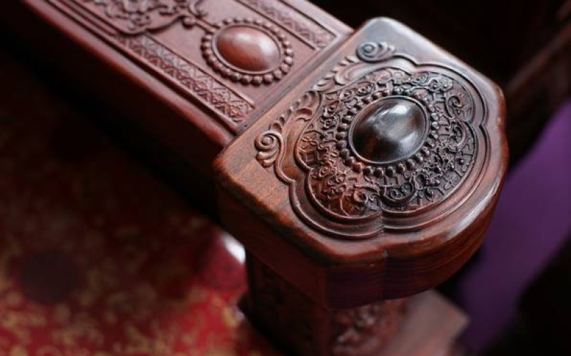 紅木家具廠為您介紹為什么大家都愛紅木家具？